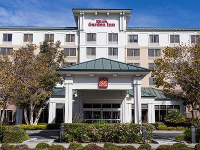 Hilton Garden Hotel 3*